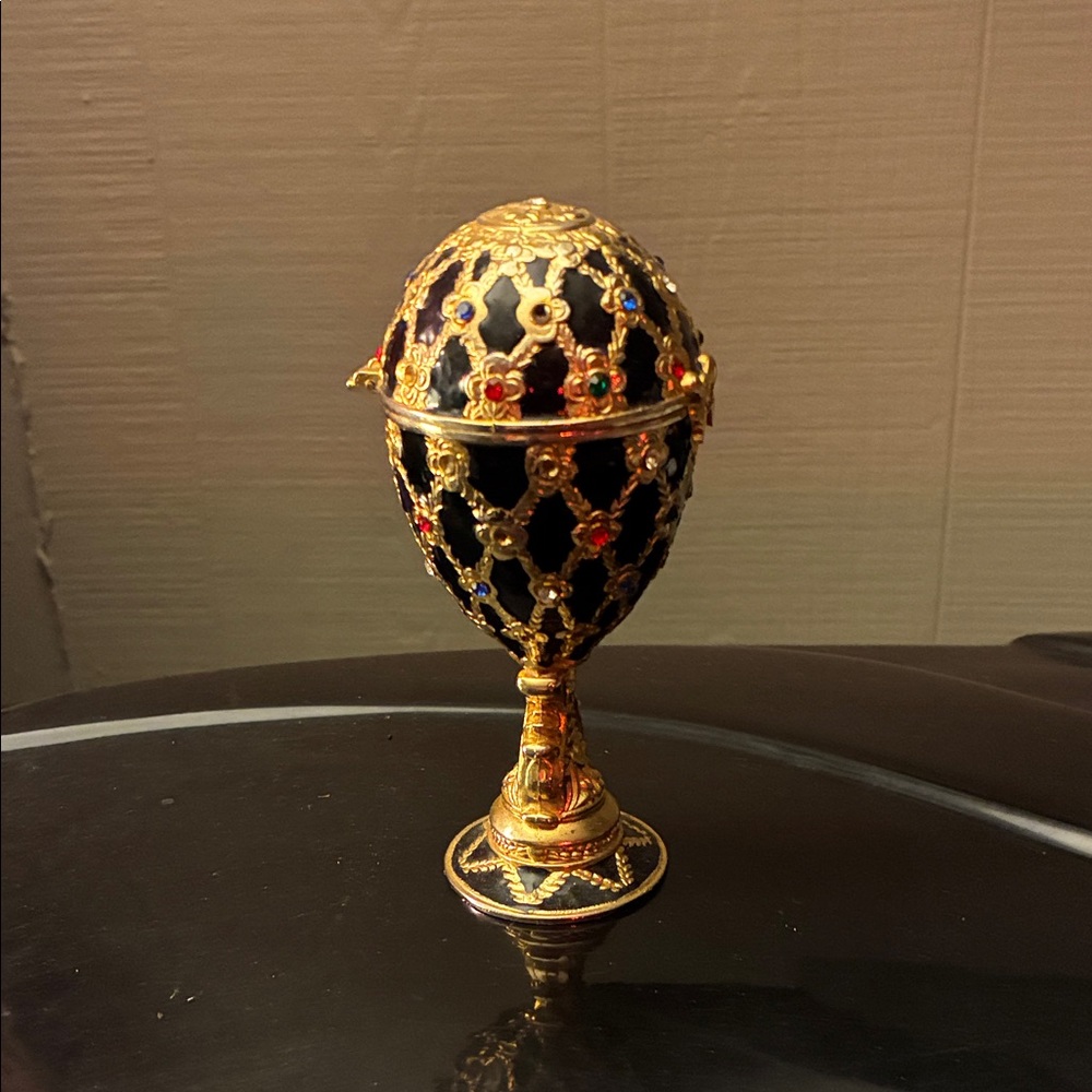Ornate Black and Gold Egg Trinket Box